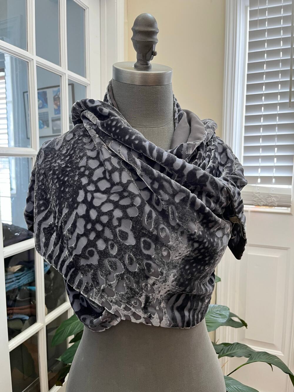 Joolay Gray Silk Blend Velvet Burnout Animal Print Lined Shawl Scarf Layer
